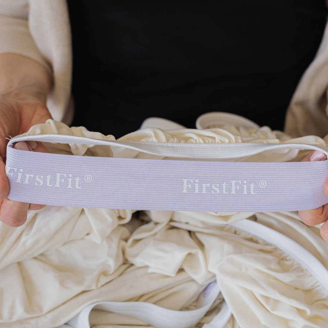 Nuream's organic cotton, fitted sheets feature an elastic band to hold your sheet in place on your mattress.